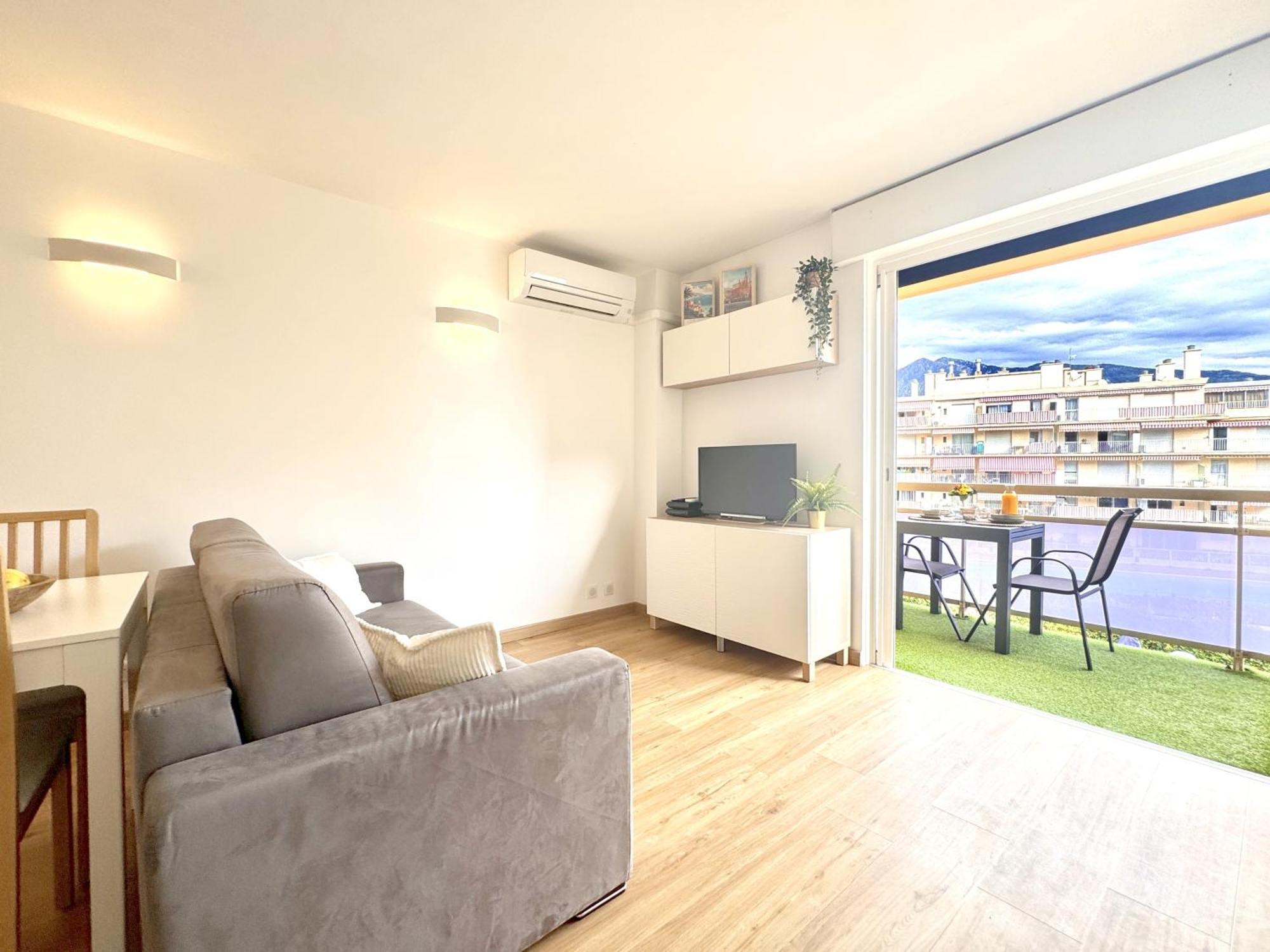 Charming 2-rooms - Walk To Beach, Near Monaco & Menton *